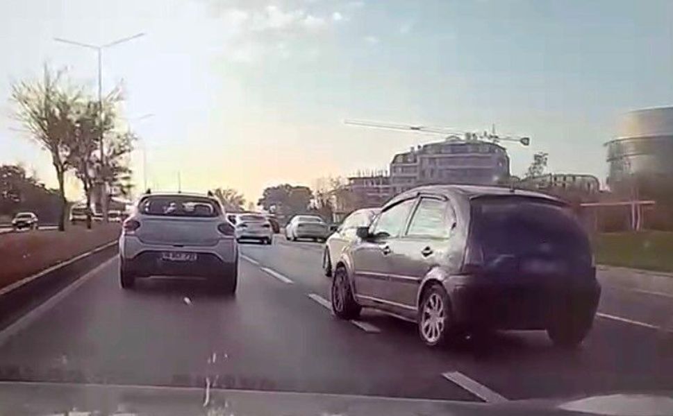 Çevre yolunda tehlikeli manevra kamerada