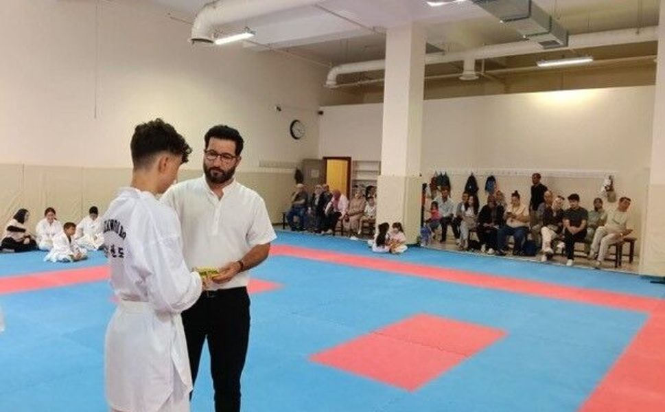 Çocuk Evleri Sitesinde kalan sporcu, kuşak sınavını başarıyla geçti