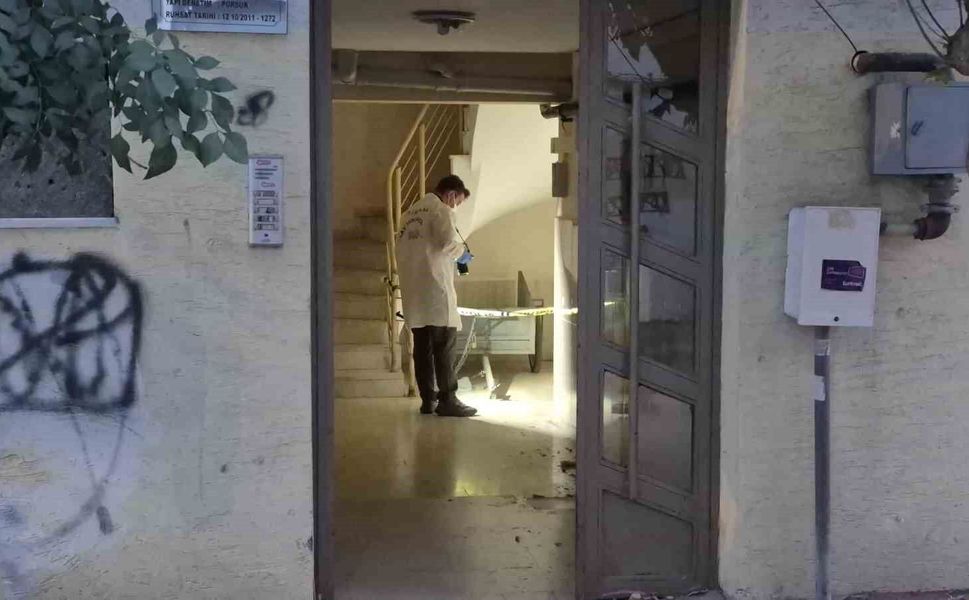 Eskişehir'de apartman deposunda şüpheli ölüm