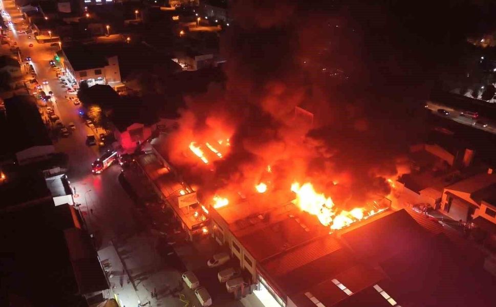 Eskişehir'de sanayi sitesindeki dükkanda korkutan yangın