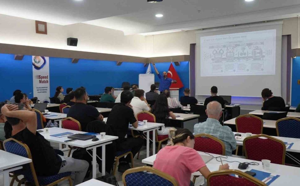 Eskişehir'de 'Yapay Zeka ile Veri Analizi Eğitimi' düzenlendi