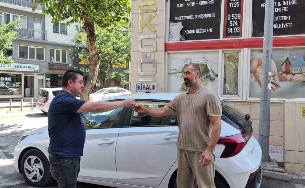 Eskişehir'de yaz sezonu oto kiralama sektörünü hareketlendirdi