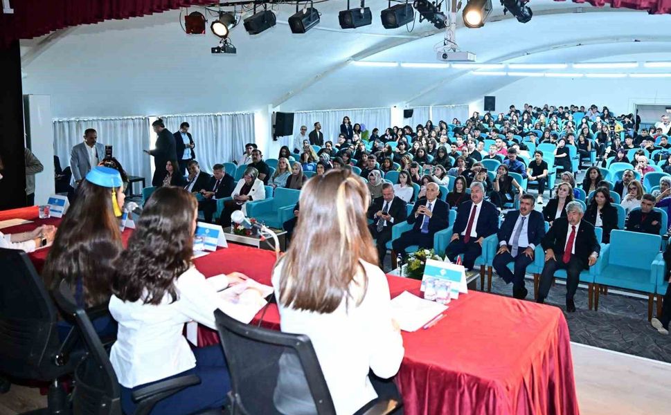 Eskişehir'de 'Yazar Okumaları - Cengiz Dağcı Okumaları' programı gerçekleştirildi