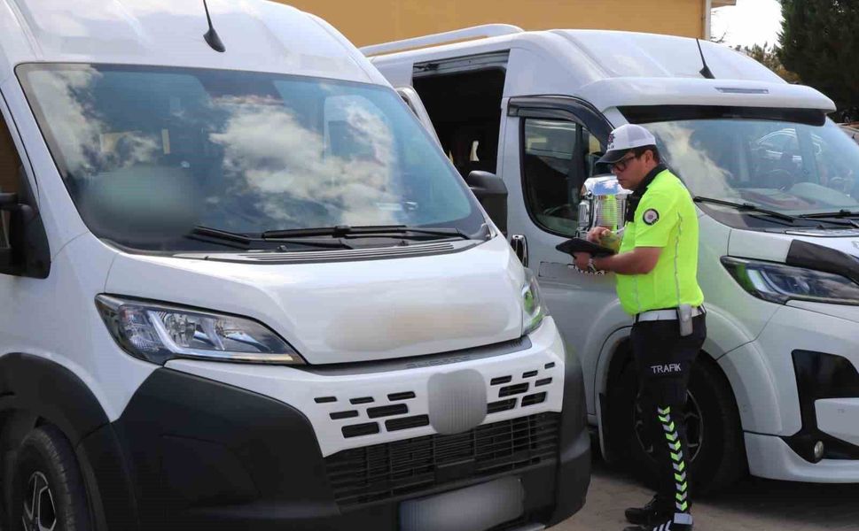 Eskişehir'de yeni eğitim öğretim yılının başlamasıyla okul servisleri denetlendi