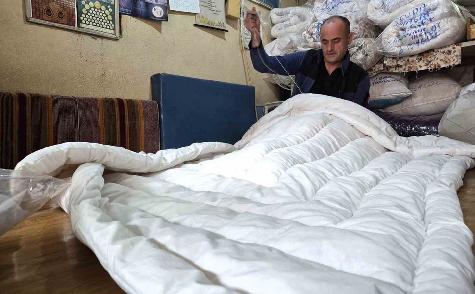 Hava sıcaklıklarının düşmesi sonrası doğal yün yorganlar ilgi görüyor