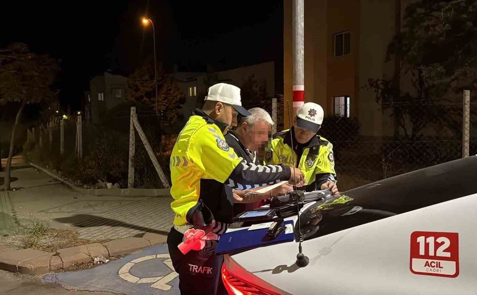 Hem ehliyetinden oldu, hem de 28 bin lira ceza yedi