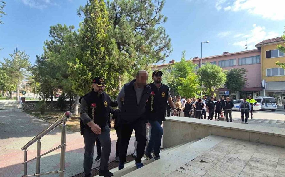 Oto galerici gencin ölümüyle ilgili 2 şüpheli tutuklandı
