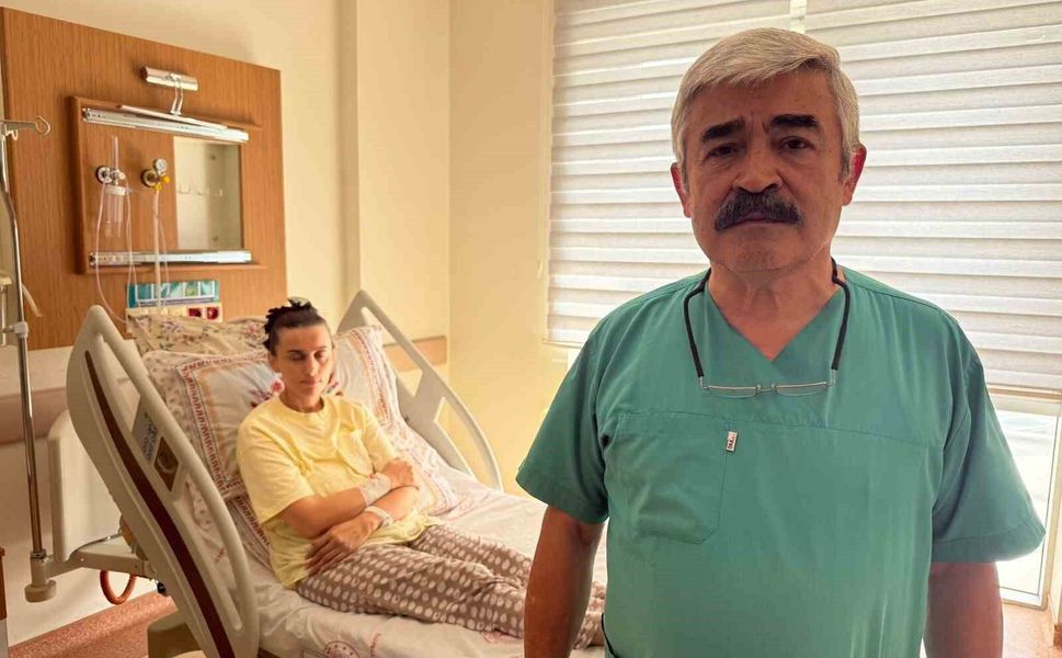 Salça yaparken kalp damarı yırtılan kadına hayati ameliyat