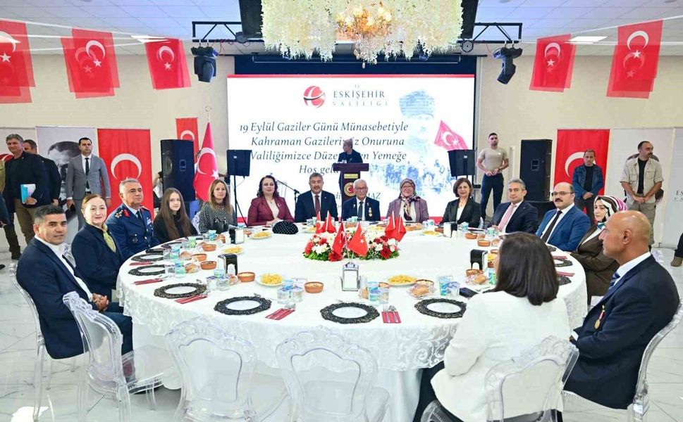 Vali Yılmaz'dan gaziler onuruna yemek programı