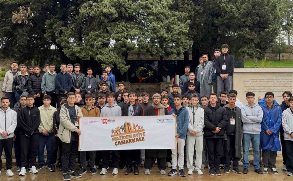 Eskişehir öğrencilerinin de katıldığı 'Maziyeden Âtiye Çanakkale' programı gerçekleşti