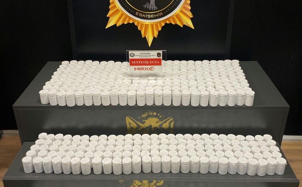 Eskişehir'de 24 bin 38 sentetik ecza hap ele geçirildi: 1 tutuklama