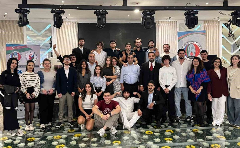 Eskişehir'de Azerbaycan'ın yeniden bağımsızlığının 35. yılı coşkuyla kutlandı