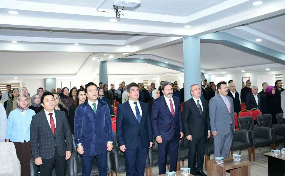 Eskişehir'de ÇEDES projesi 2026-2027 eğitim öğretim yılı tanıtım toplantısı yapıldı
