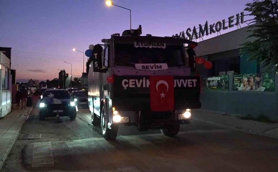 Eskişehir'de sünnet düğünü yapılan şehidin oğluna anlamlı sürpriz