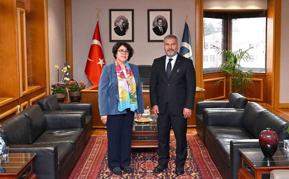 ESOGÜ Rektörü Gümüşsoy'dan Rektör Adıgüzel'e iadeiziyaret
