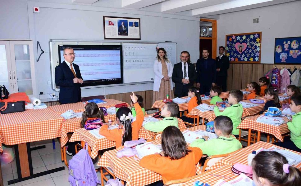 İl Millî Eğitim Müdürü Sinan Aydın'dan Cengiz Topel İlkokuluna ziyaret