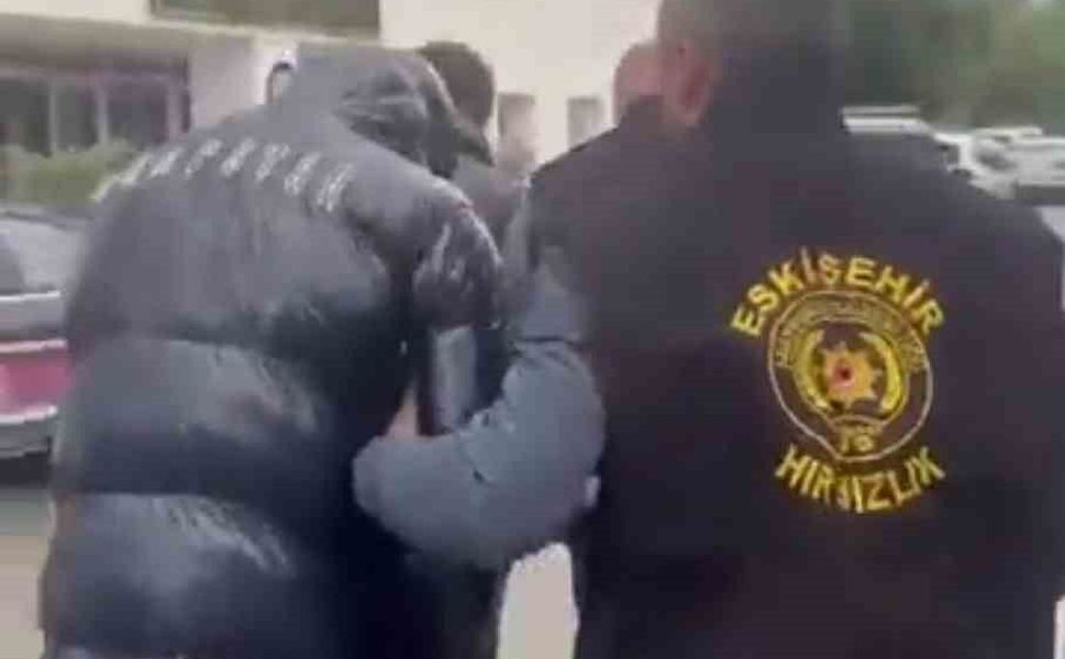 İşyerlerini soyan 3 hırsız yakalandı