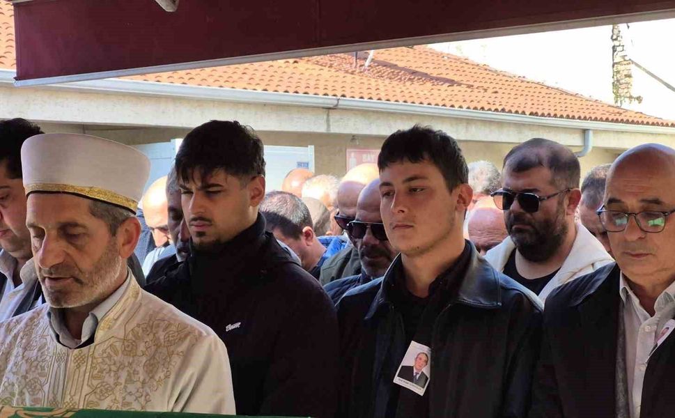 Muhtarlar Günü'nde hayatını kaybeden muhtar son yolculuğuna uğurlandı