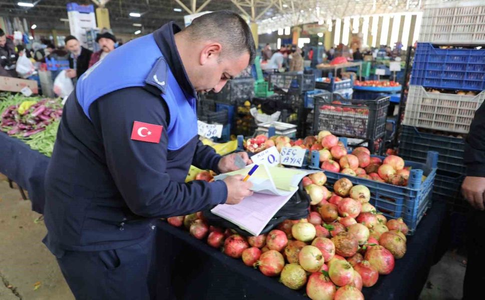 Odunpazarı Belediyesi'nden pazarlarda elektronik tartı denetimi