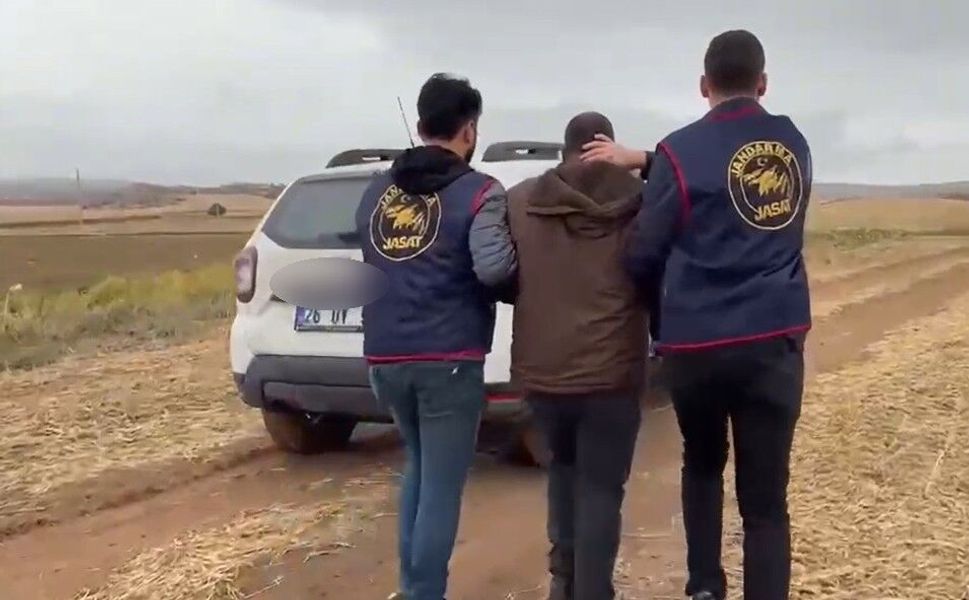 Oğlunu öldürdükten sonra eski eşinin yanına gidip ağlayarak yara merhemi istemiş