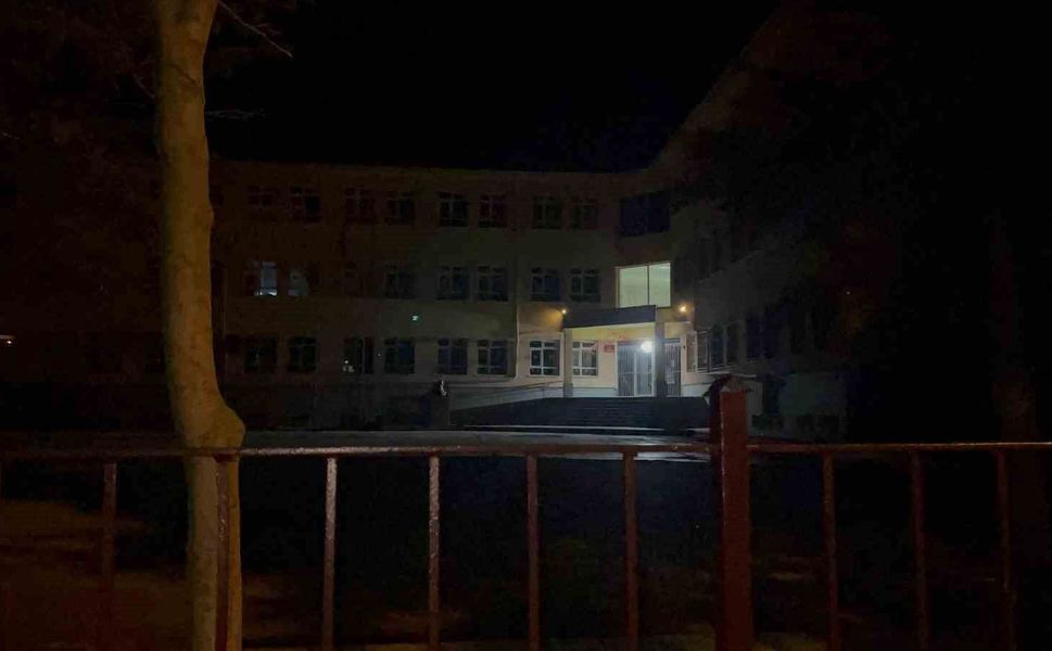 Okul bahçesinde baba ve oğlunun darbedilip bıçaklanmasına ilişkin davaya devam edildi