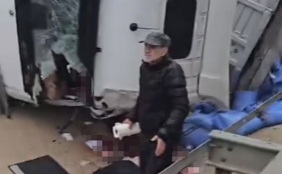 Tır kazasında kolu kopan sürücü tedavi altına alındı