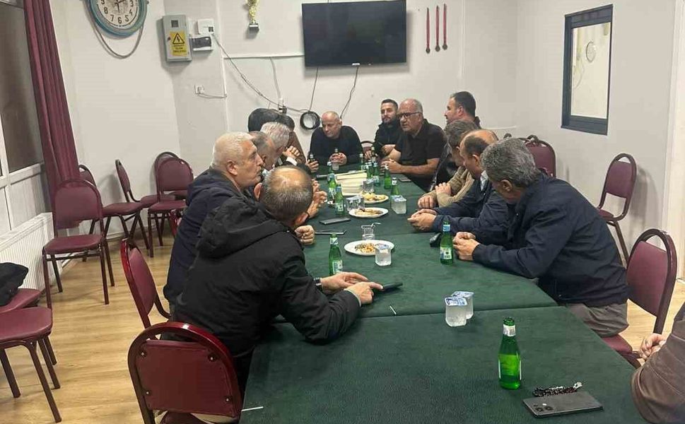 Yunusemre Platformu dernek ziyaretlerine devam ediyor.