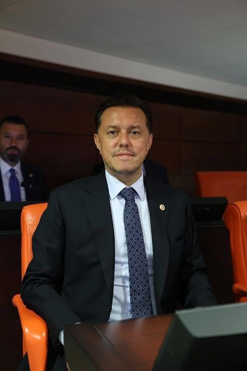 Hatipoğlu: Eskişehiri Sizin Vizyonsuzlugunuza teslim etmeyecek, Türkiye 'nin Maden ve Enerji üssü yapacağız
