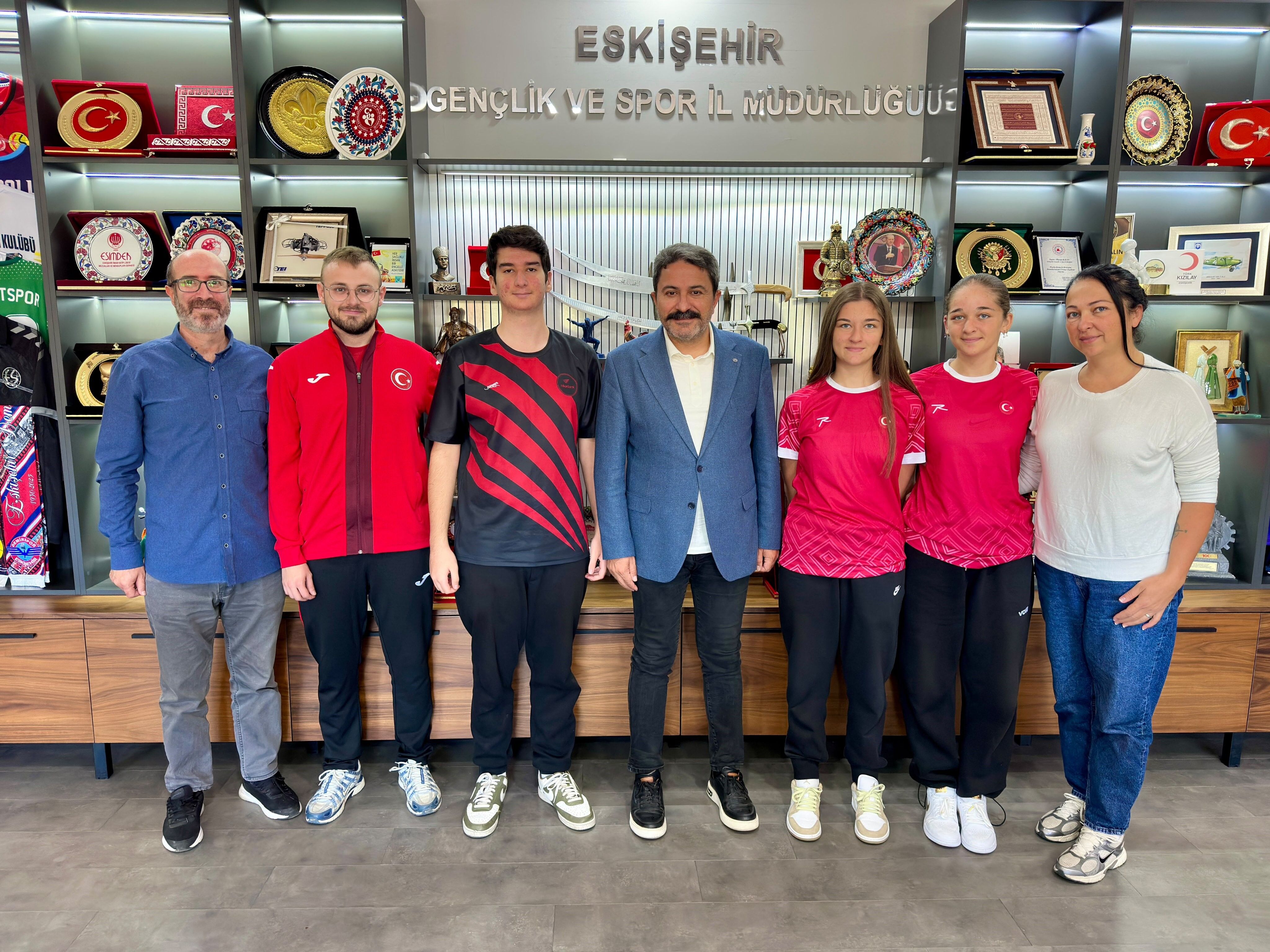 İşitme engelli milli badmintoncu Beren Su Ulus'tan Avrupa ikinciliği