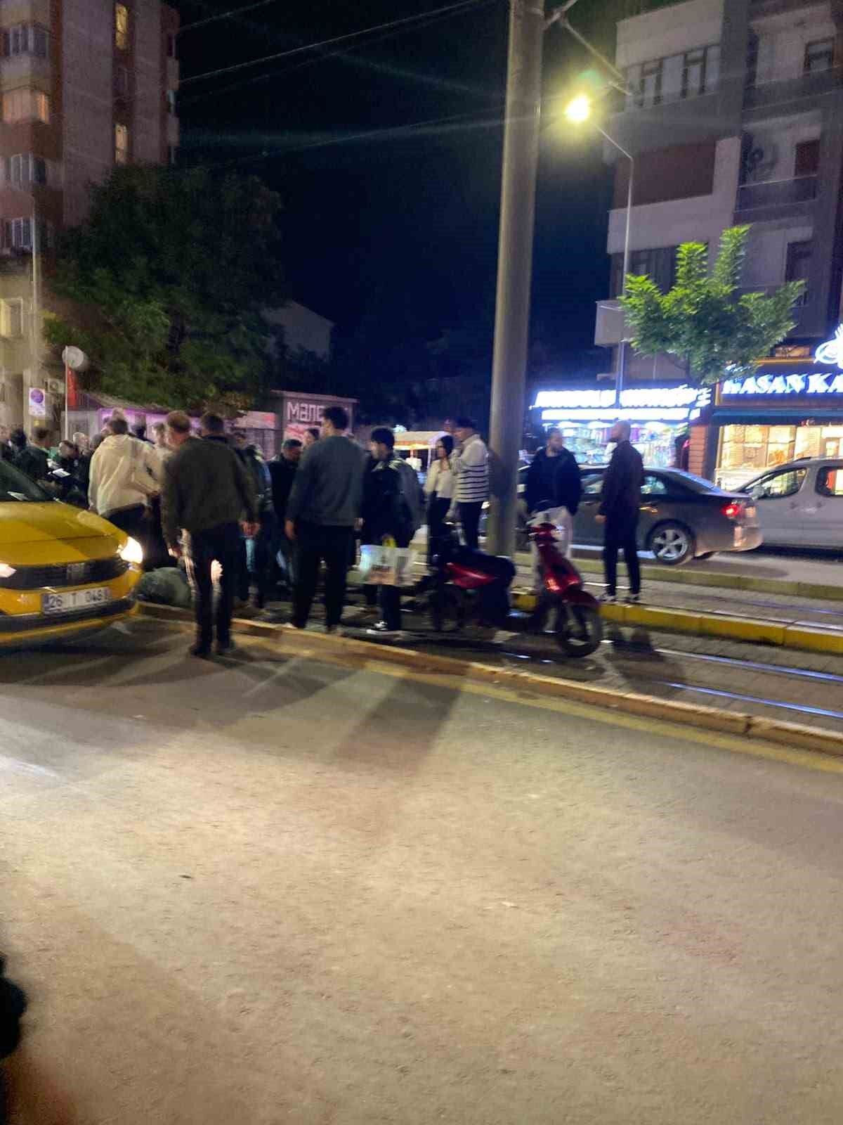 Eskişehir'de motosikletin çarptığı yaya ağır yaralandı