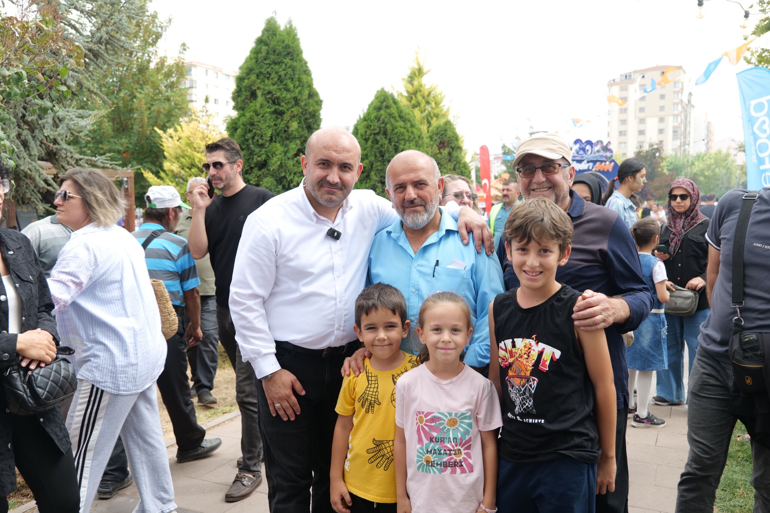 Başkan Albayrak: Eskişehir'i eser siyasetiyle büyütüyor, sahada vatandaşımızın sesi oluyoruz