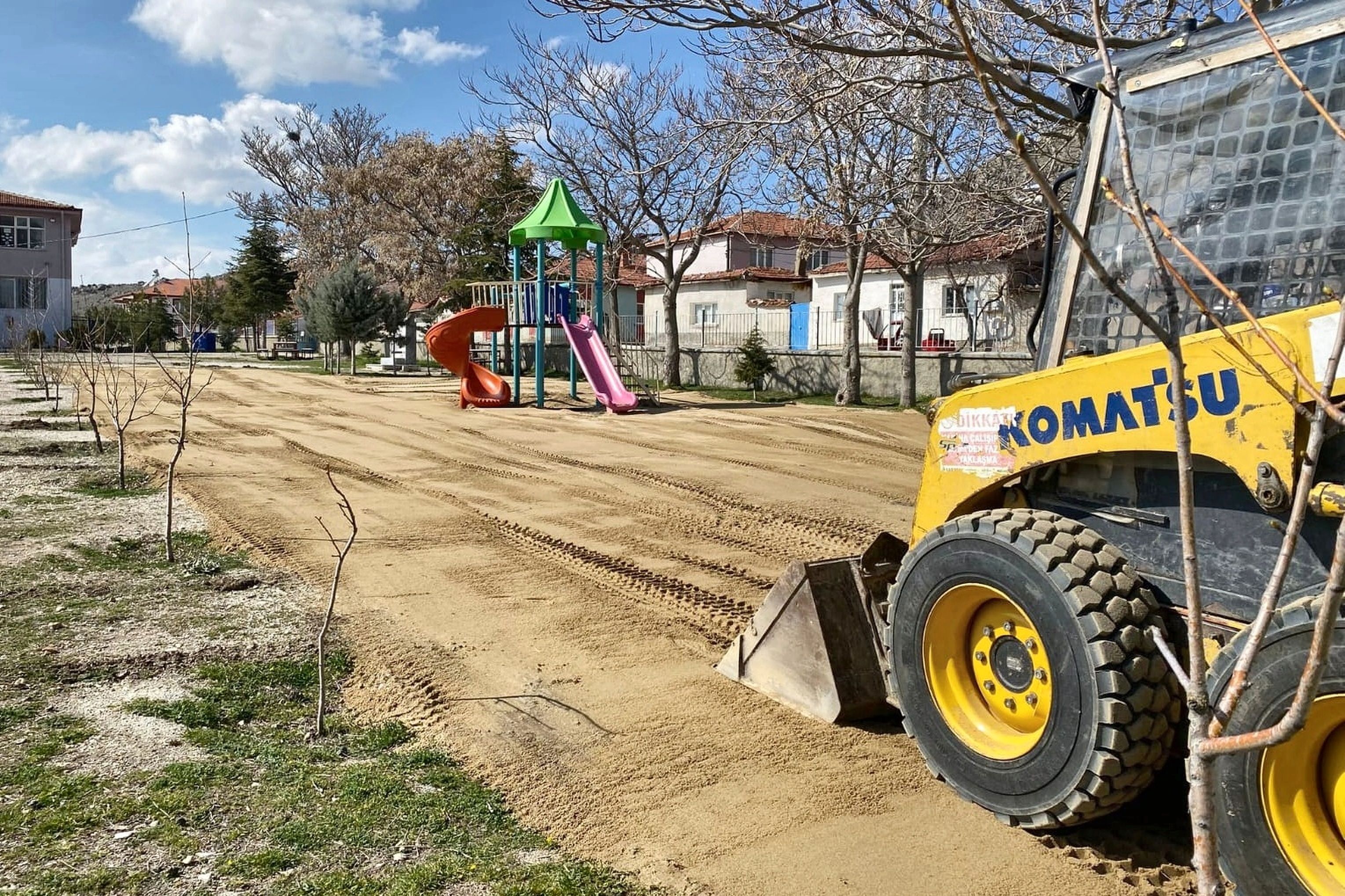 Sivrihisar Belediyesi’nden Eğitim Kurumlarına Kapsamlı Bakım ve Onarım Desteği