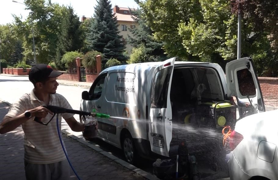 Eskişehir'de mobil araç yıkama dönemi: Temizlik aracın ayağına geliyor