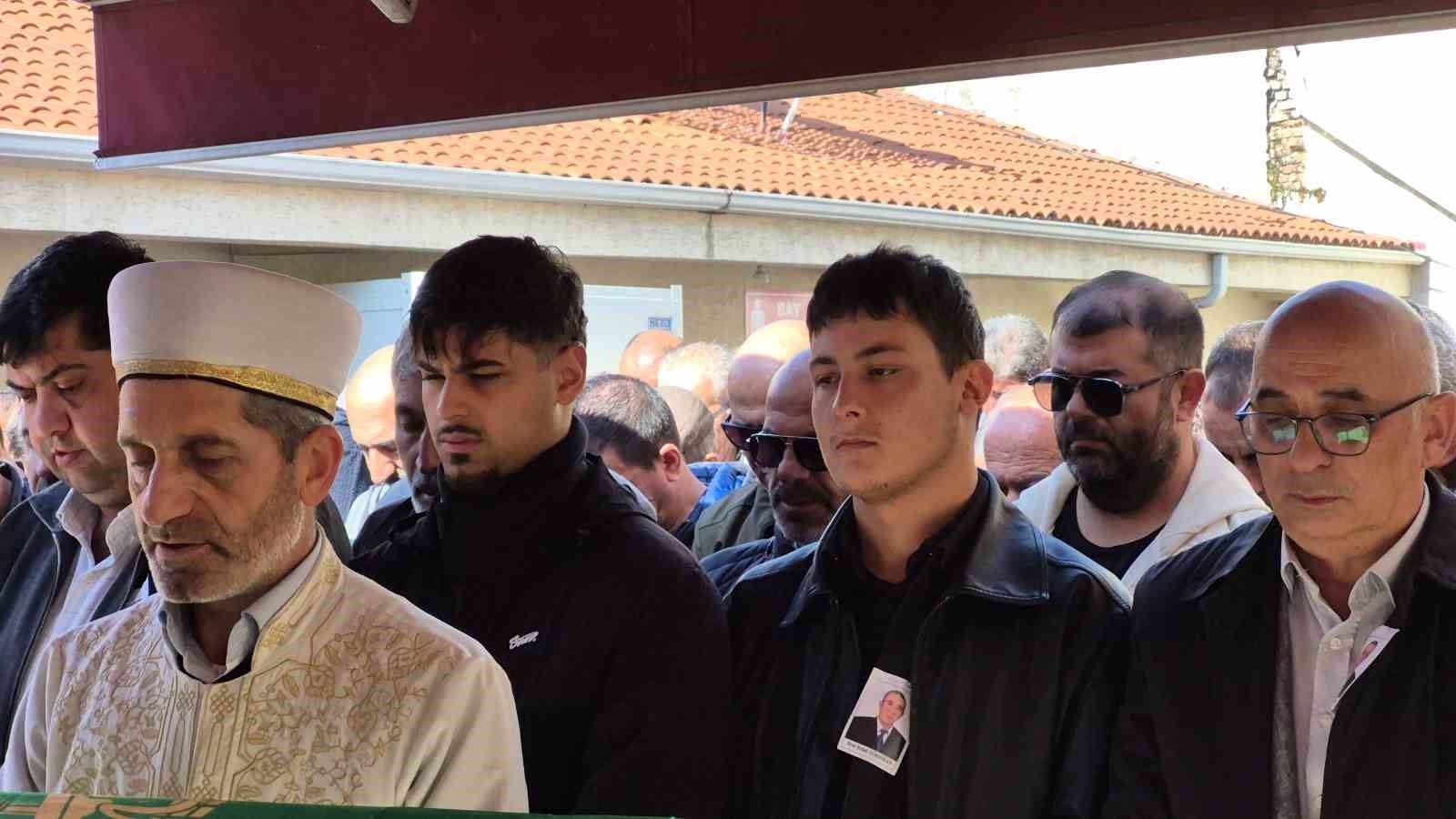 Muhtarlar Günü'nde hayatını kaybeden muhtar son yolculuğuna uğurlandı
