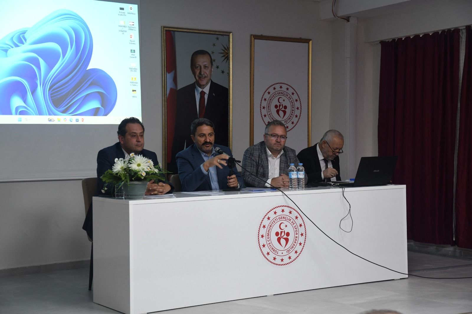 GSB İl Müdürlüğünde Geniş Kapsamlı Değerlendirme Toplantısı
